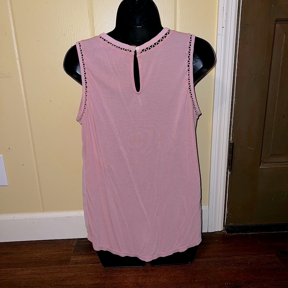 ⭐️LOFT Light Pink Sleeveless Tank Top Cut Out Neckline Design Size L - Picture 4 of 14